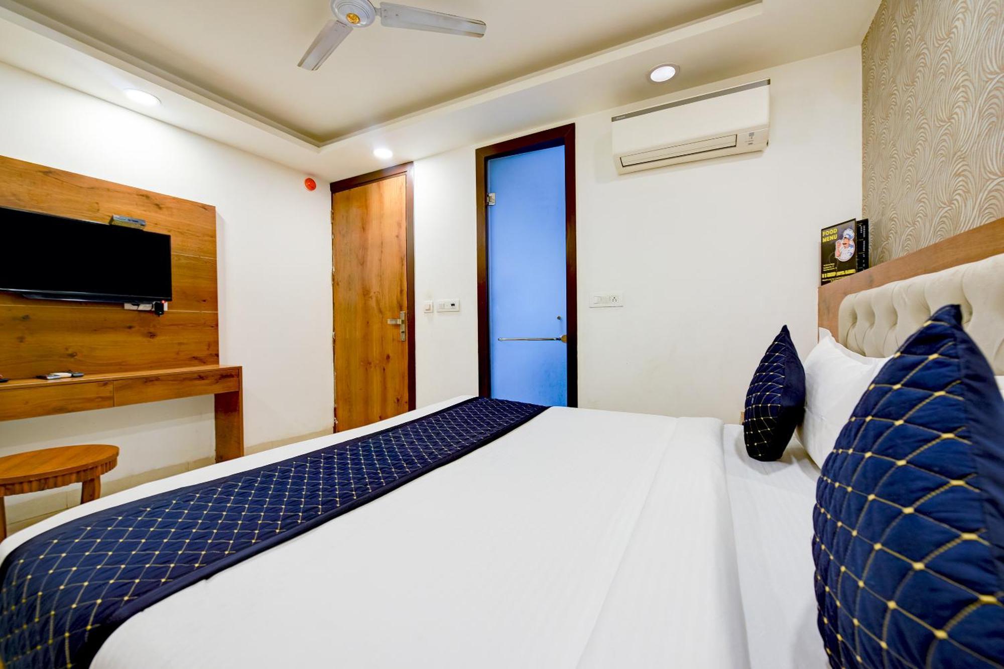 Hotel Grand Qubic Near Delhi Airport Nova Deli Exterior foto