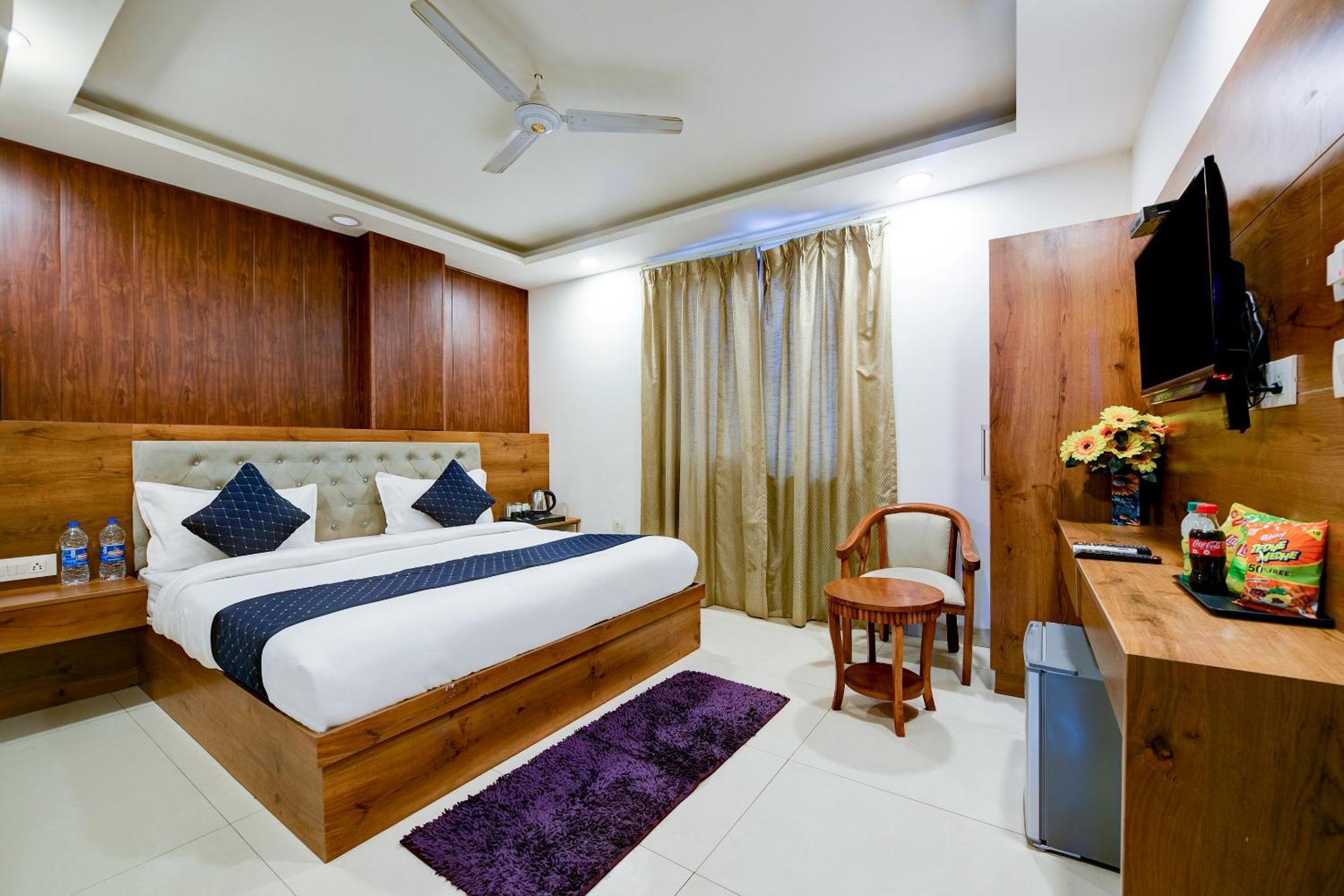 Hotel Grand Qubic Near Delhi Airport Nova Deli Exterior foto